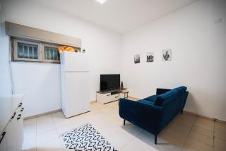 Geula Beach- - 1Bedroom Seaside Apartment By Vacay - Tel Aviv - 4