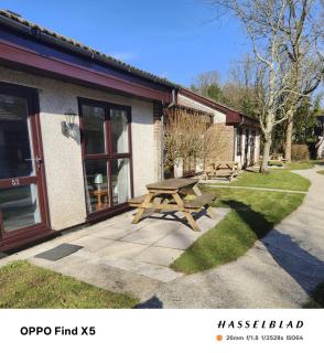 Tolroy manor holiday cottage - 0