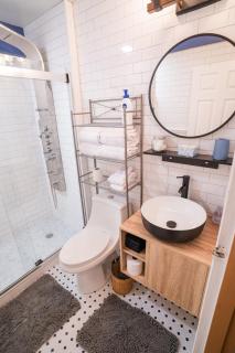 Cabin on Hunter Mtn Seasonal Pool Access w Panoramic Views Hike Swim Fish Recharge - Lanesville - 6