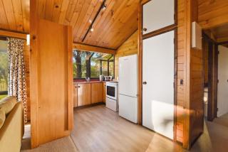 Cooper's Lakeside Cabin - Rotorua - 4