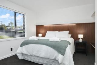 The Bluebird - Rotorua - 2