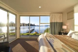 Lakefront Oasis - Okere Falls - 6