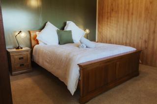 The Shed Retreat - Rotorua - 9