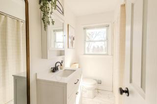 Terrace Haven Cozy 5-Bedroom Retreat near Downtown - 5