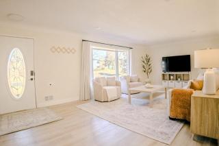 Terrace Haven Cozy 5-Bedroom Retreat near Downtown - 3