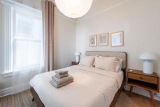 Bright & Modern - 35 Mins to NYC - Extended Stays - 5