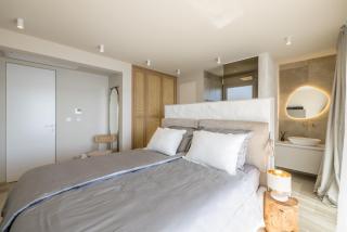 Villa Lara Beach Front Rooftop Pool & Stunning Views - Duće - 3