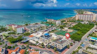 Location is everything! - Luxurious - Free parking - on the Strip! - Palm-Eagle Beach - 2