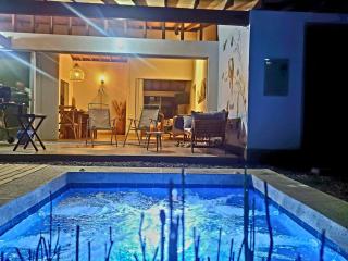 Casa Campestre en zona exclusiva con Jacuzzi, a 10 min del aeropuerto, 20 min parque del café, WiFi, parqueadero privado, vigilancia 24 hrs y amplias zonas sociales - 3
