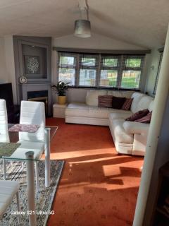 The Fox - Free Fishing, pets welcome - static caravan in Clare, Suffolk - 8