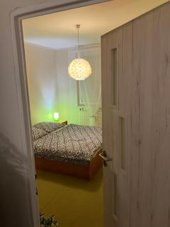3 Big Rooms 64m2 Just for You, Nice Night View - Nitra - 6