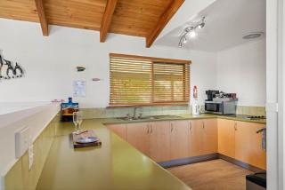 Rhyll Retreat with Water Views - Rhyll - 5