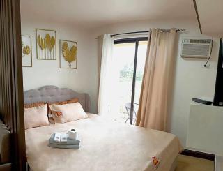 CozyLuxe Staycation at Pine Suites Tagaytay by Crown Asia - Tagaytay - 5