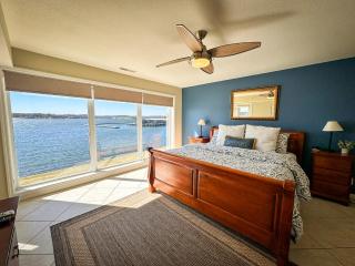 Lakefront Condo Wdockdeckpools-sleeps 6 - Lake Ozark - 8