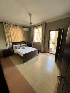 Cozy & Spacious 3BR Near Beach With Pool & Gym - Dar es Salaam - 7