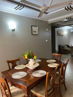 Cozy & Spacious 3BR Near Beach With Pool & Gym - Dar es Salaam - 2