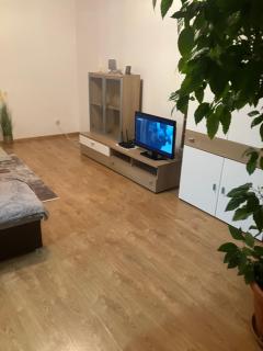 3 Big Rooms 64m2 Just for You, Nice Night View - Nitra - 4