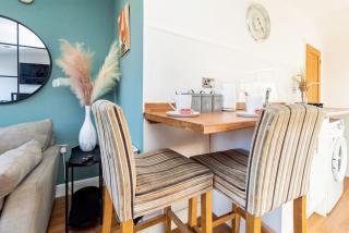 Near Centre, Private garden, Parking, Netflix, Long Stay Savings - Cardiff - 1