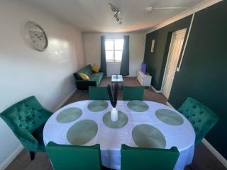 Miller House in Great location - Sleeps 14! Perfect for contractors - Bedford - 8