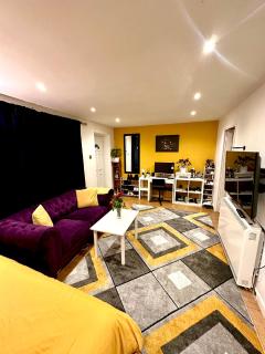 Nice flat with privet entrance - The Hyde - 7