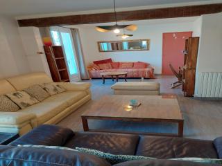 House in Vaison La Romaine with Heated Pool - 2