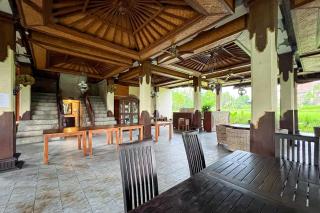 RedDoorz at Garden Suly Villa Peliatan Ubud - Ubud - 3