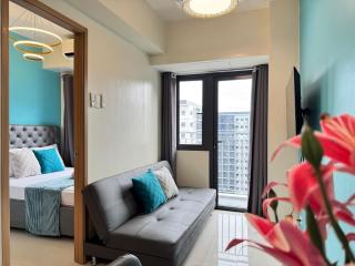 Shore 3 Residences Room 1659 infront of SM MOA - Manila - 0