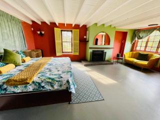 Rustic Farmhouse, Curry's Post - SOLAR POWERED - - 5