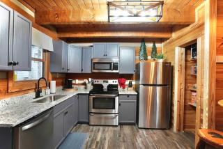 Rustic Rewind - Sevierville - 9