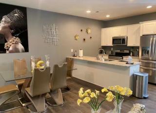 Meadowstone Lane Haven - Modern Atlanta Stay - Atlanta - 2