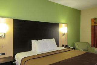 Quality Inn & Suites - Benton Harbor - 5