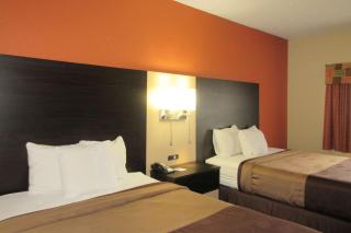 Quality Inn & Suites Benton Harbor - St Joseph - 2