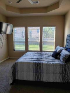Luxury Stay - near Houston Airport - Humble - 1