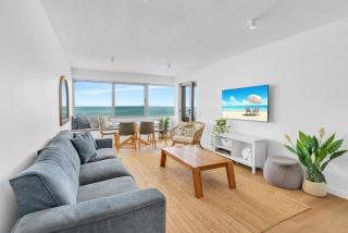 Seaspray - 3 Bedroom Balcony Apartment - Caloundra - 0