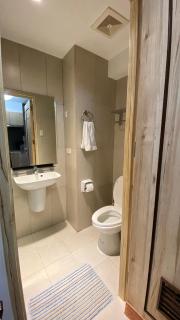 Cozy Studio Unit Beside Abreeza Mall with PARKING - Davao - 5