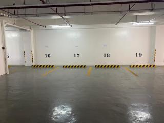 Cozy Studio Unit Beside Abreeza Mall with PARKING - 5