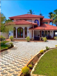 Gemlita Villa in Uswetakeiyawa - Bopitiya - 0
