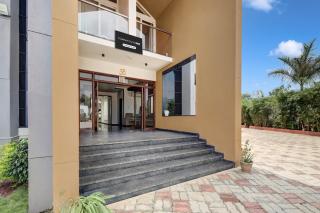 Super Townhouse Oak Dharwad formerly Rising Resort & Spa - Mugad - 1