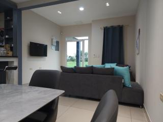 Villa K-12 - - 3