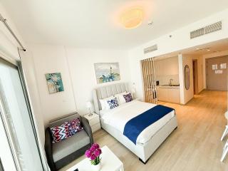 Yas Island Waters Edge Studio - Abu Dhabi - 8