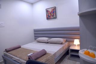 Yendluri's QueenBed Room1 -Kondapur - Lingampalli - 1