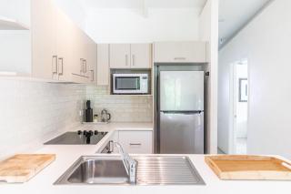 Beachfront Terraces with Onsite Reception & Check In - Port Douglas - 8