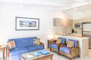 Beachfront Terraces with Onsite Reception & Check In - Port Douglas - 5