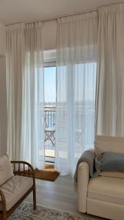 3-bedroom With Canal Views Voyage - Abu Dhabi - 9