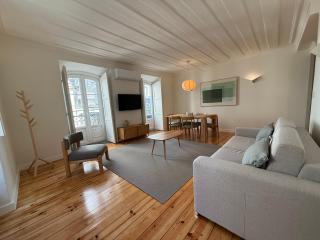 C1 Remodeld Beautiful Charming 2br Apartment - Bairro Alto - Lisbon - 0