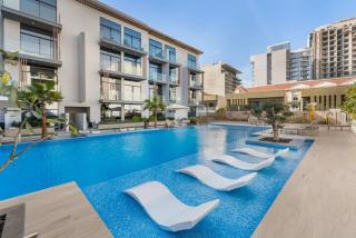 Waves - Elegant & Lavish Studio Apt for 4 in JVC - 8