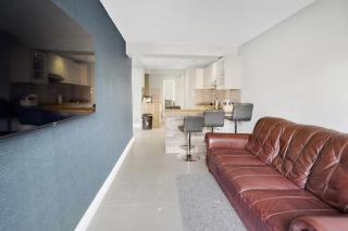 7 Bedroom, 3 bathrooms, Garden, 20 mins to centre - Londra - 7