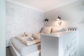 Stylish Urban Condo - Bratislava - 3