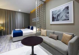 Modern Canal View with Balcony Damac Prive Dubai - 3