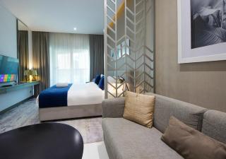 Modern Canal View with Balcony Damac Prive Dubai - 2